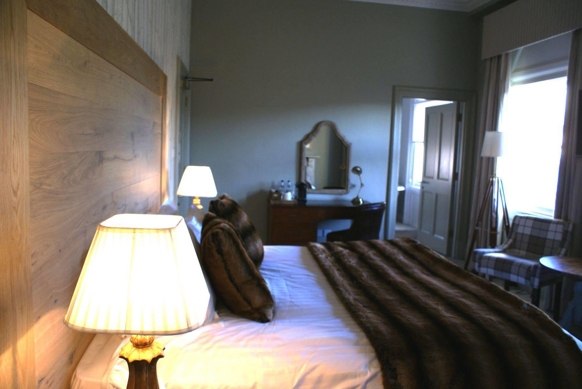 Loch Fyne Hotel And Restaurant Bath Extérieur photo